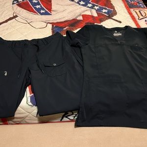 Adar scrubs size m black